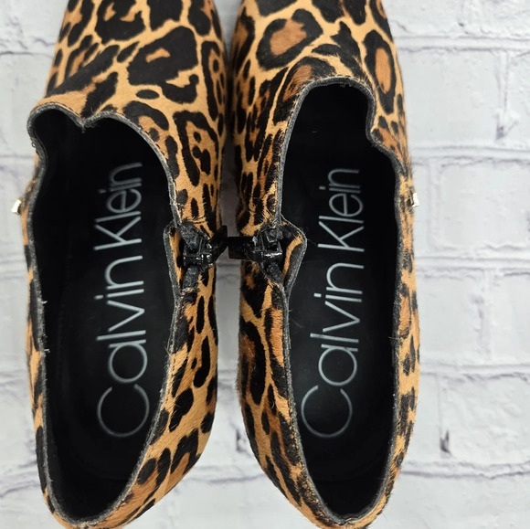 Calvin Klein Jeanna Statement 🐆 Leapord Hair Ankle Bootie Heels Size 6 - Picture 14 of 16